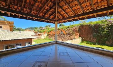 EXCELENTE CASA EM BAIRRO
