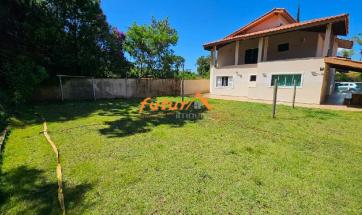 EXCELENTE CASA EM BAIRRO