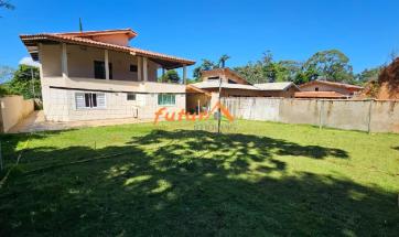 EXCELENTE CASA EM BAIRRO