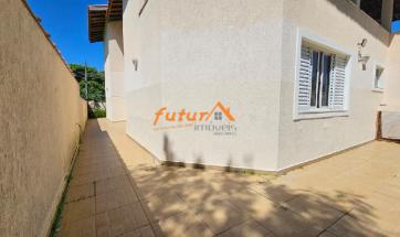 EXCELENTE CASA EM BAIRRO