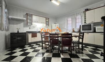 CASA EM BAIRRO