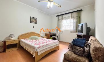 CASA EM BAIRRO