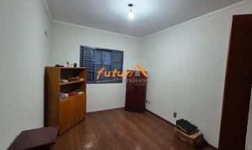 CASA EM BAIRRO PROX. CENTRO