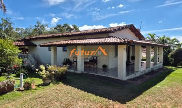 CHÁCARA EM BAIRRO