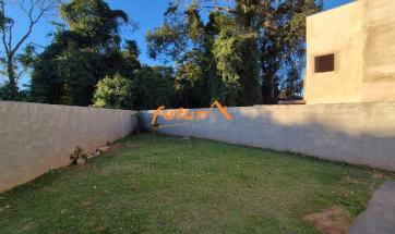 CASA EM BAIRRO