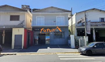 Casa Reformada Próx. ao Centro em Serra Negra