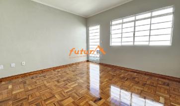 Casa Reformada Próx. ao Centro em Serra Negra