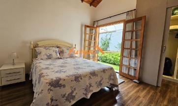 CASA TÉRREA PRÓXIMA AO CENTRO