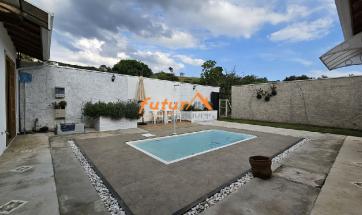 CASA TÉRREA PRÓXIMA AO CENTRO