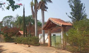 SÍTIO EM SERRA NEGRA