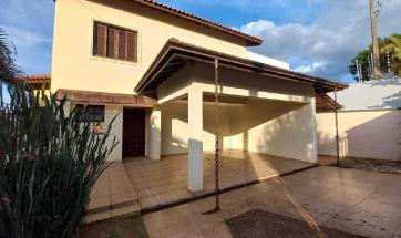 CASA EM BAIRRO