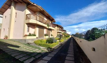 CASA EM COND. FECHADO