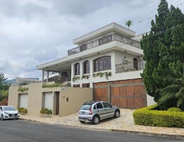 CASA DE ALTO PADRÃO