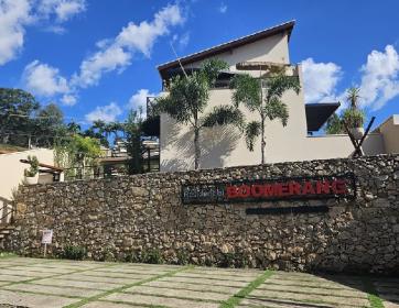 CASA EM COND. FECHADO