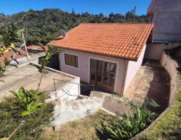 CASA EM BAIRRO