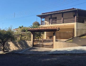 CASA EM BAIRRO PRÓX. CENTRO