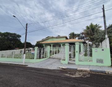 EXCELENTE CHÁCARA EM BAIRRO